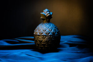 PineappleLuxe Closed BlackBG